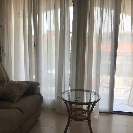 Apartment комфортное жильё в 250 метрах от моря ! Sveti Vlas